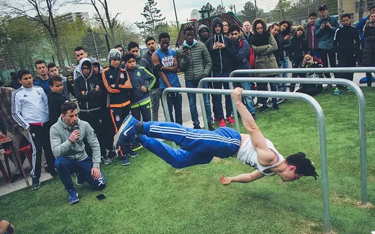 PARALLEL BARS - Immagine 9
