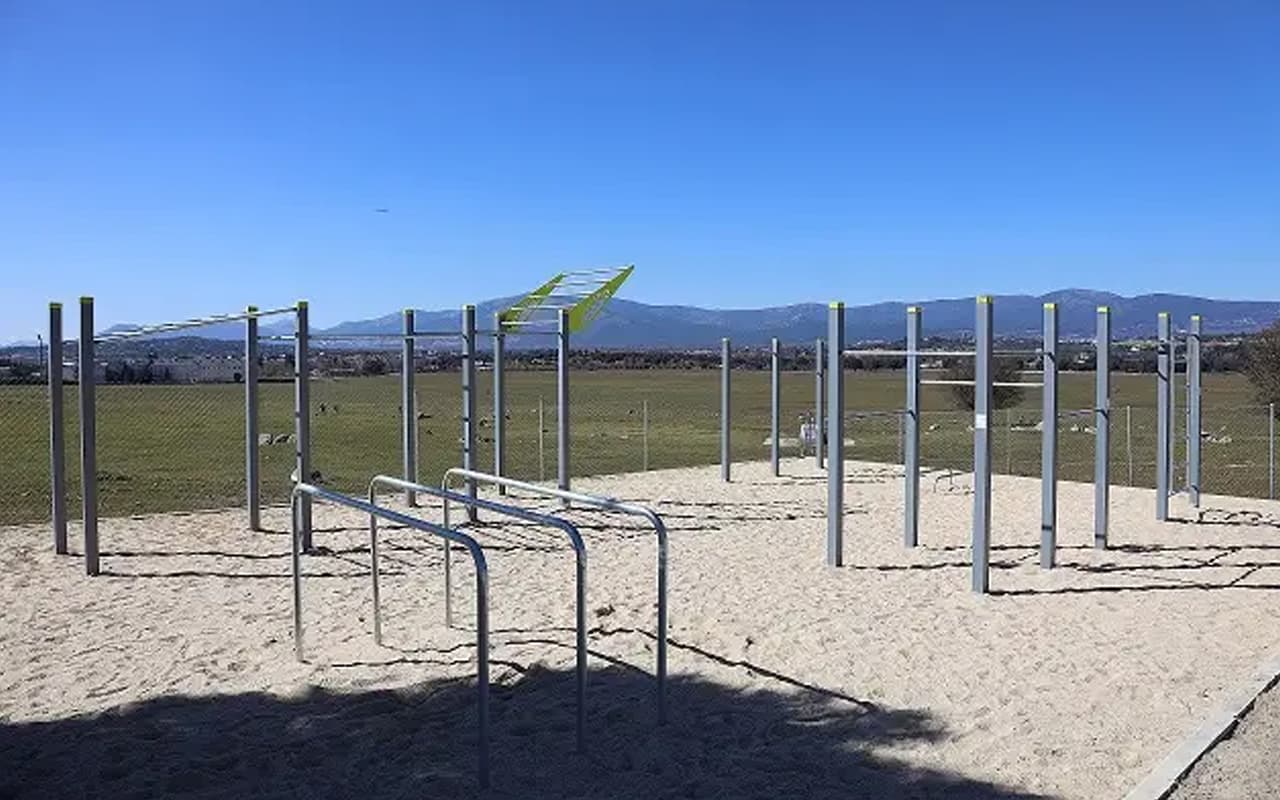 PARALLEL BARS - Immagine 7